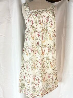 Max Studio floral print dress vintage ecru, green red floral print ruffled large